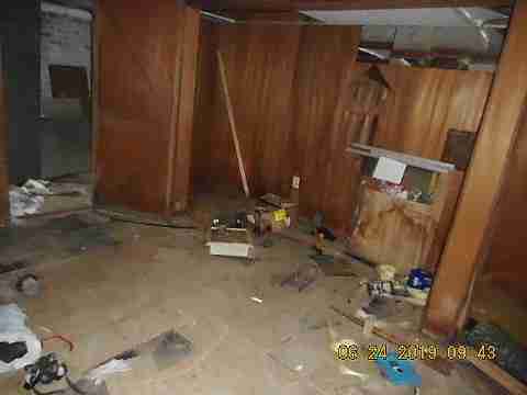 5911 Eastlawn (27)_m.jpg